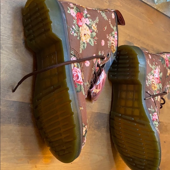 SOLD. Dr. Martens 1460 Brown Floral Canvas - Picture 5 of 8